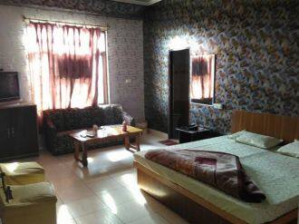 The Hotel Alaska, Muktsar 2